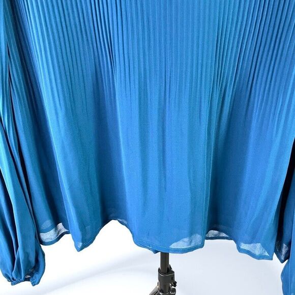 Joe Fresh Womens NWT Blue Lined Sheer Long Sleeve Fadeout Pleat Top Size XL - Picture 3 of 10